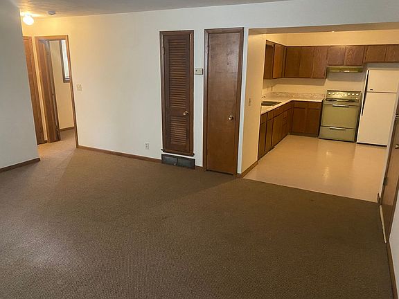 3rd image of 1326 D St #1