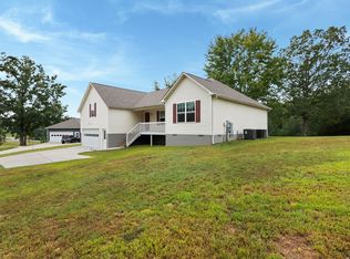 1209 Wesley Ct, Lawrenceburg, TN 38464