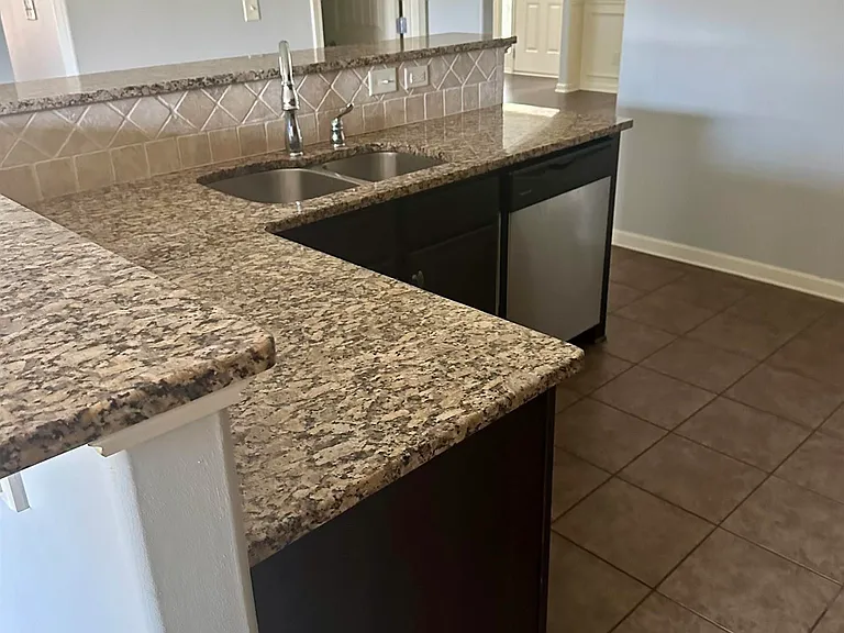 121 Hawks Tail Dr — Photo 16