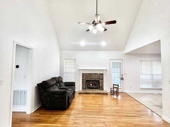 2nd image of 7926 Stillwater Cir