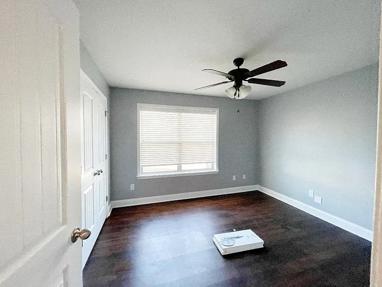 833 Cotswold Way — Photo 14