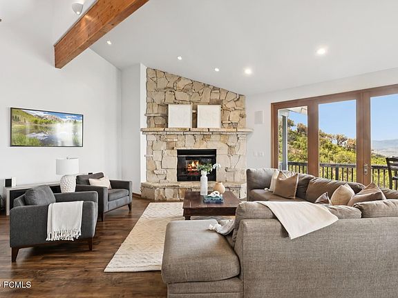4th image of 2044 Mahre Dr