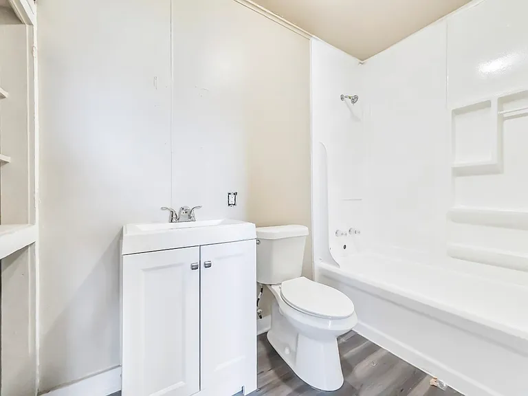3205 Illinois St #4 — Photo 3