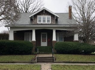 127 E Illinois St, Arthur, IL
