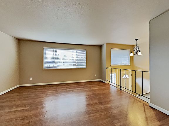 4th image of 9426 7th Ave SW