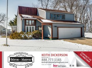 2270 Candleberry Ln, Aurora, IL 60506