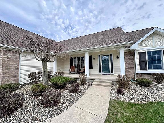 3rd image of 1066 E Long Branch Ct