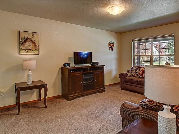 4th image of 2419 Latigo Dr