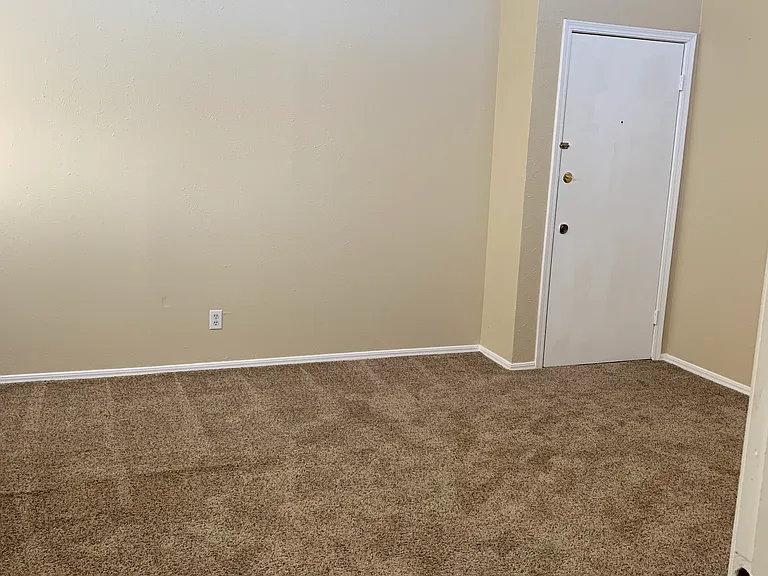 3121 Rosedale Ave — Photo 8