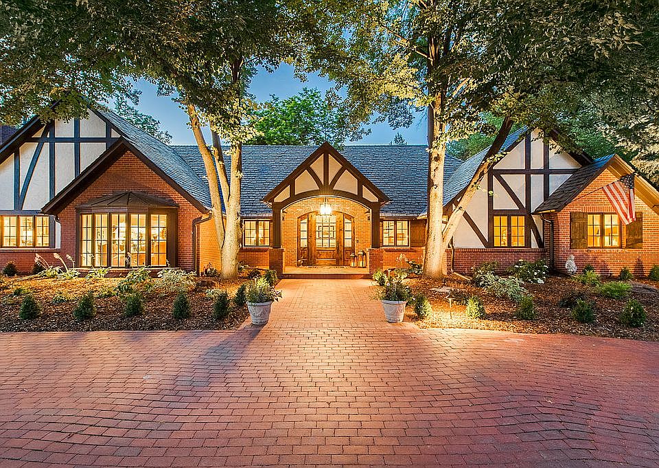 2nd image of 1199 Green Oaks Dr