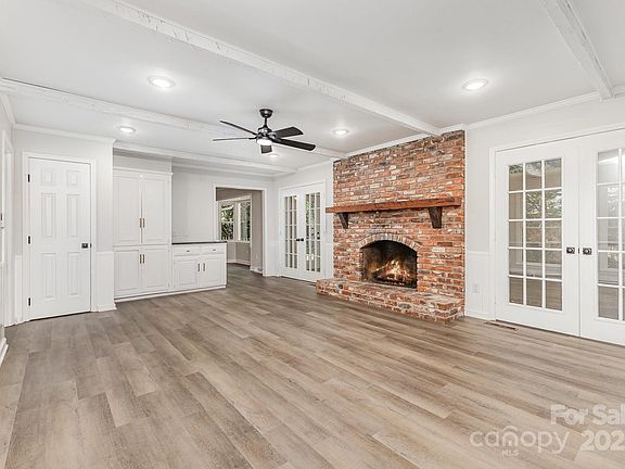 5th image of 781 Summerwood Dr