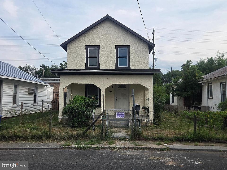 1st image of 237 Short St