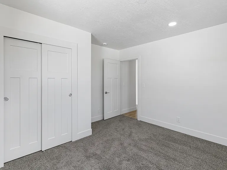 1304 E 900 S — Photo 17