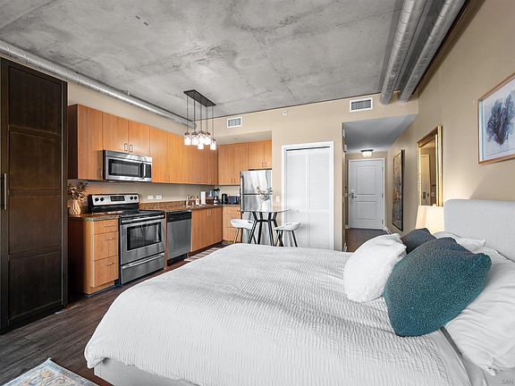 4th image of 1080 Park Blvd Unit 203