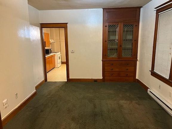 4th image of 726 W Milton St