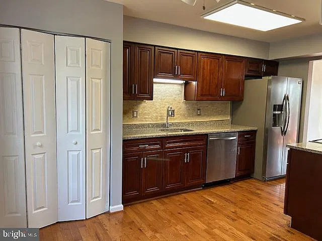 3 bed, 2.5 bath, 1532 sqft, $2,800 — Photo 2