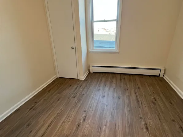 618 Broadway image 8 of 9