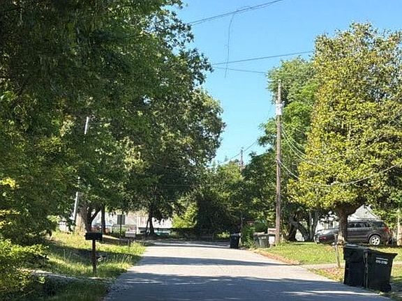 4th image of 105 Bethune Dr