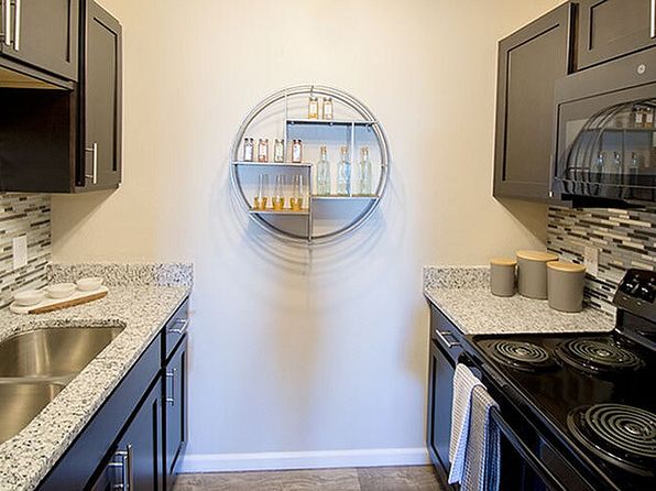 415 NE Delaware Ave #14-802