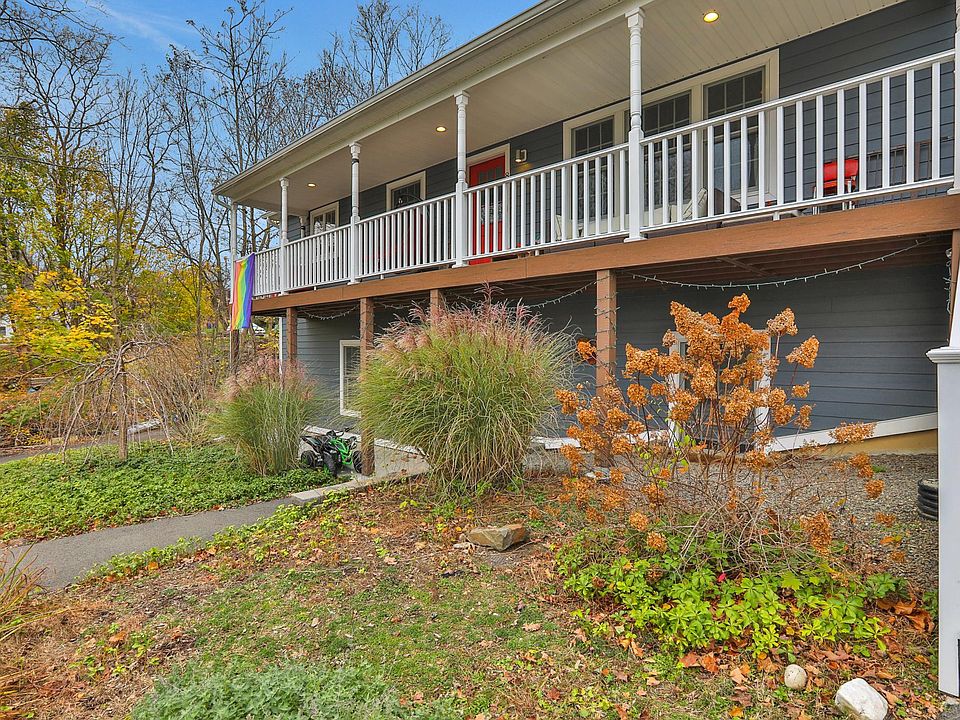 1st image of 17 Cantines Island Ln