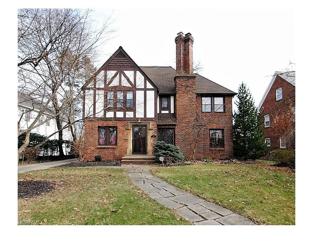 3185 Onaway Rd photo 1