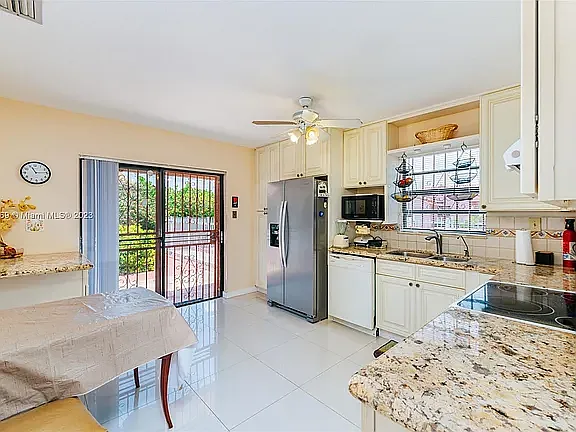 13301 SW 29th St — Photo 5