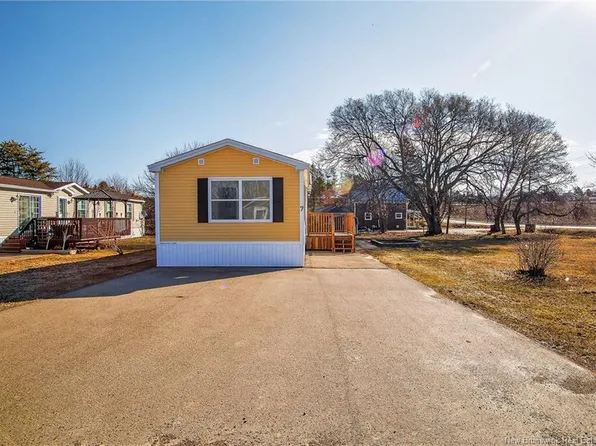 7 Park Ave, Sussex Corner, NB E4E 2V5