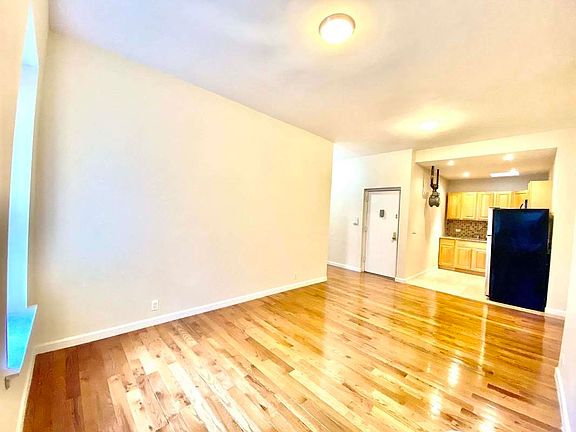 2nd image of 233 E 59th St #4CD