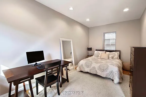 Sold by Town Residential | media 15