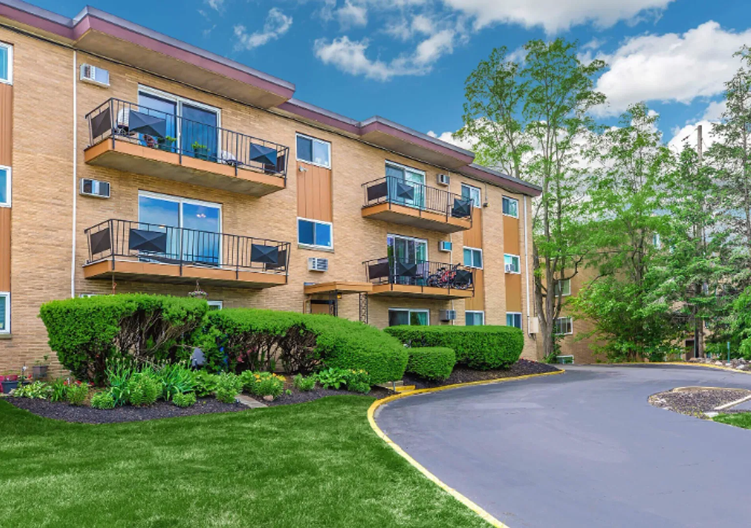 A FRESH START AT PARK HOUSE APARTMENTS! — Photo 2