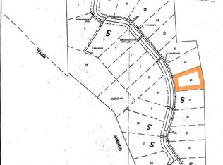 1537 Wildlife Dr, Blue Grass, IA 52726