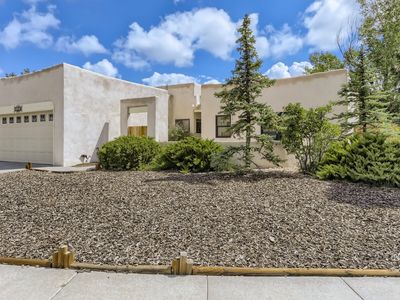 7487 Sagebrush Rd, Santa Fe, NM, 87507