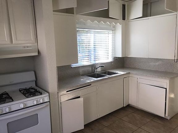 3rd image of 648 Junipero Ave