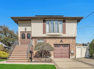 1771 Horatio Ave, Merrick, NY 11566