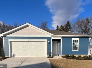 39 Centergate Dr, Charles Town, WV