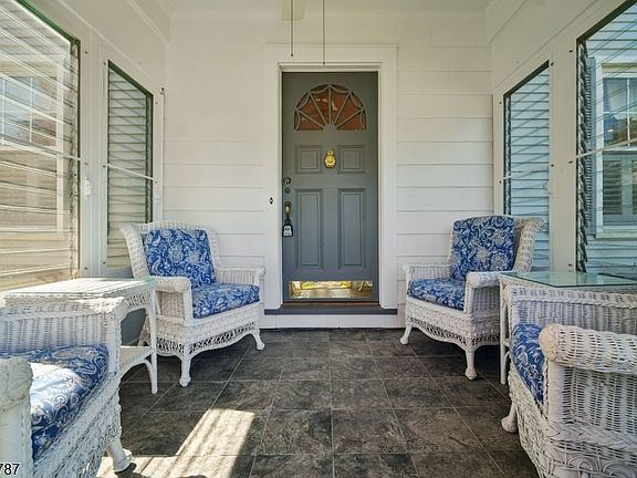 5th image of 24 Meeker Pl