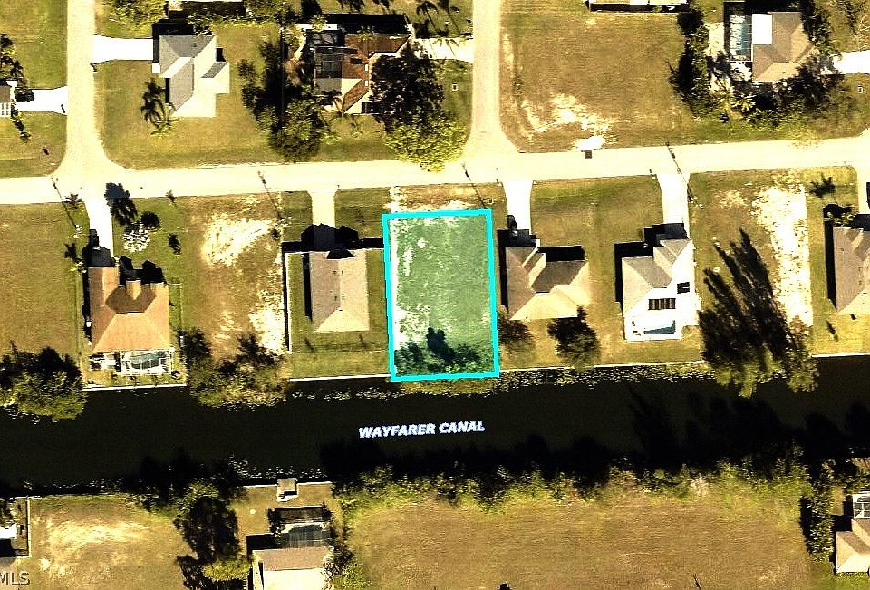 1st image of 902 SW 15th St