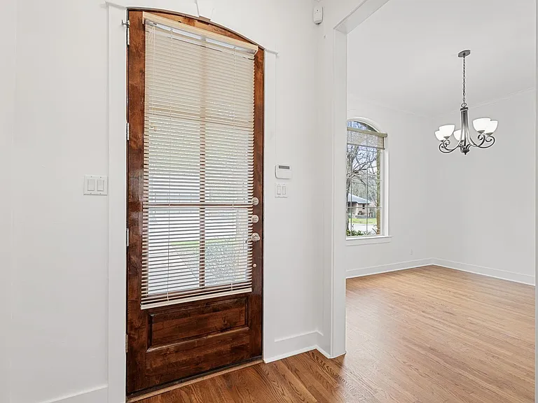 1607 Chelsea Ln — Photo 32