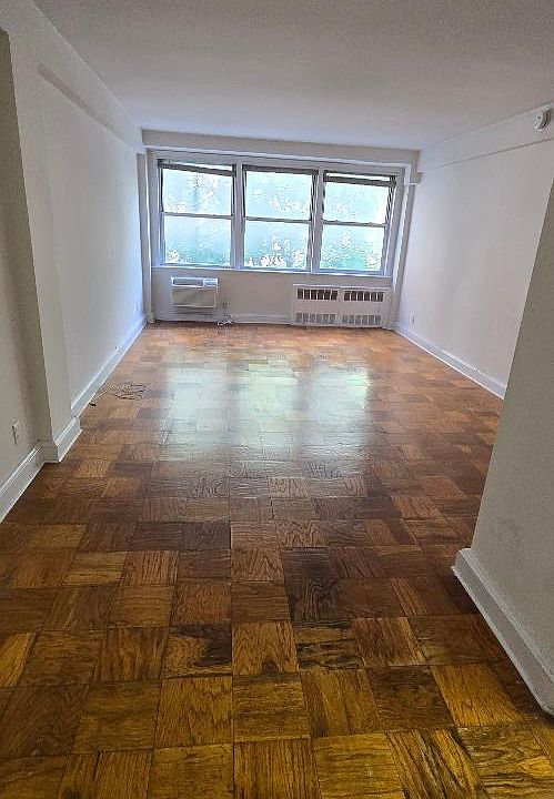 1st image of 204 E 77th St APT 3E