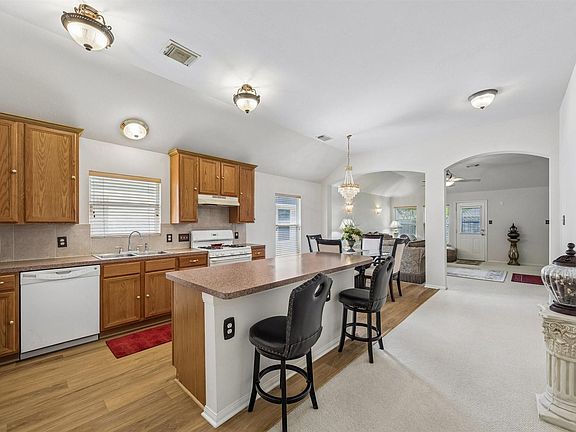 2nd image of 5914 Yaupon Ridge Dr