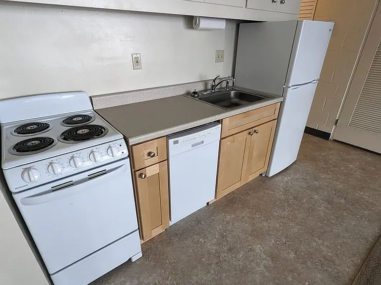 Campus Apartments — Photo 21