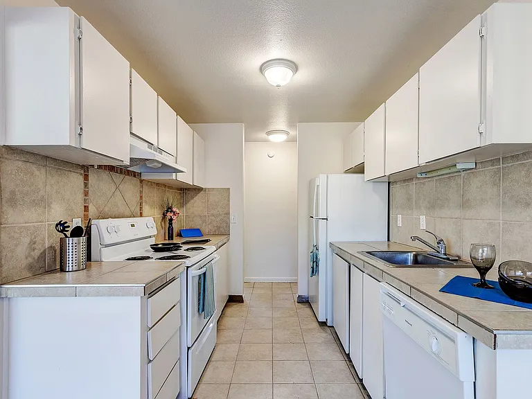 Countrywood Apartments — Photo 46