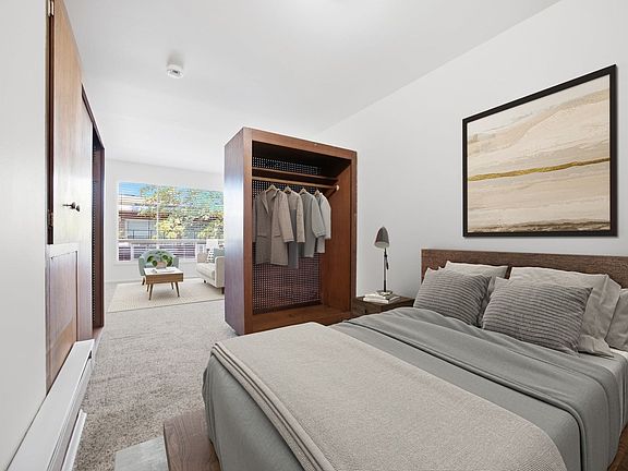 4th image of 5616 University Way NE #4