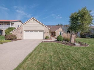 9522 Blue Mound Dr, Fort Wayne, IN 46804