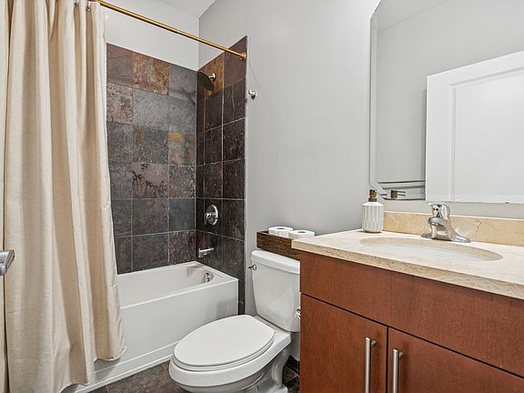 4th image of 2740 W Armitage Ave APT 404S