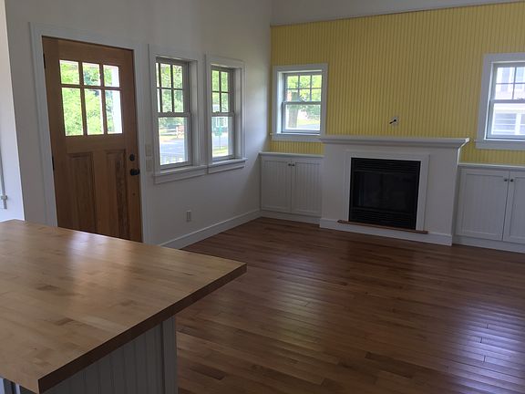 5th image of 115 S Grand Ave #1