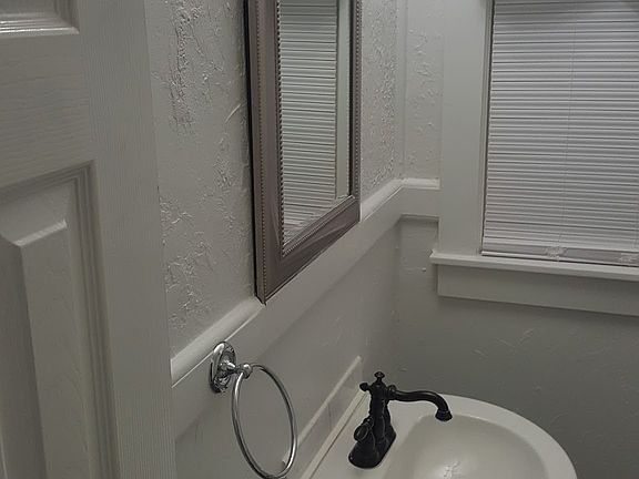 5th image of 3511 W 41st Pl
