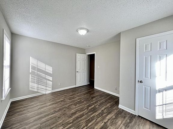 4th image of 4204 Low Meadow Ln