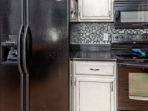 3rd image of 311 6th St NW