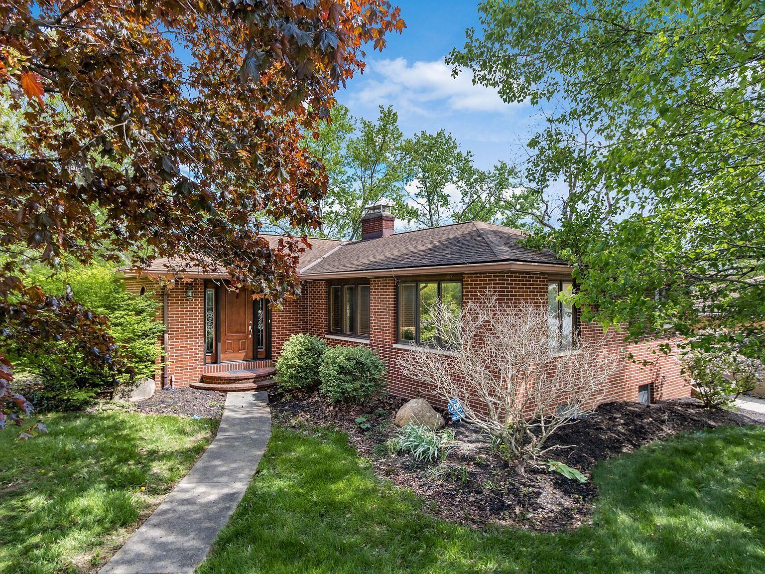 696 Lewis Center Rd, Lewis Center, OH 43035 | Zillow